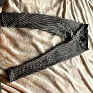 “TikTok” leggings.